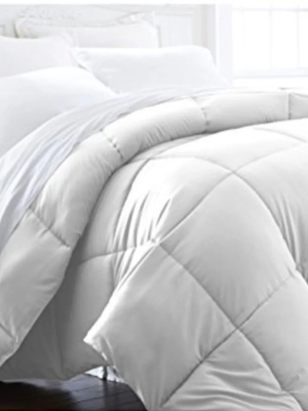 Ienjoy Home Home Collection Premium Luxury Down Fiber Comforter California King